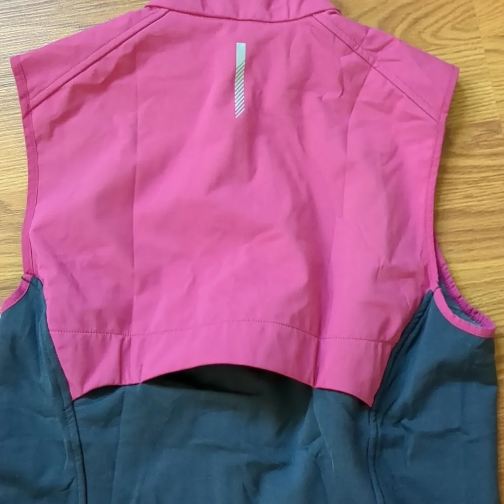 Icebreaker Merino Vest - Picture 7 of 9
